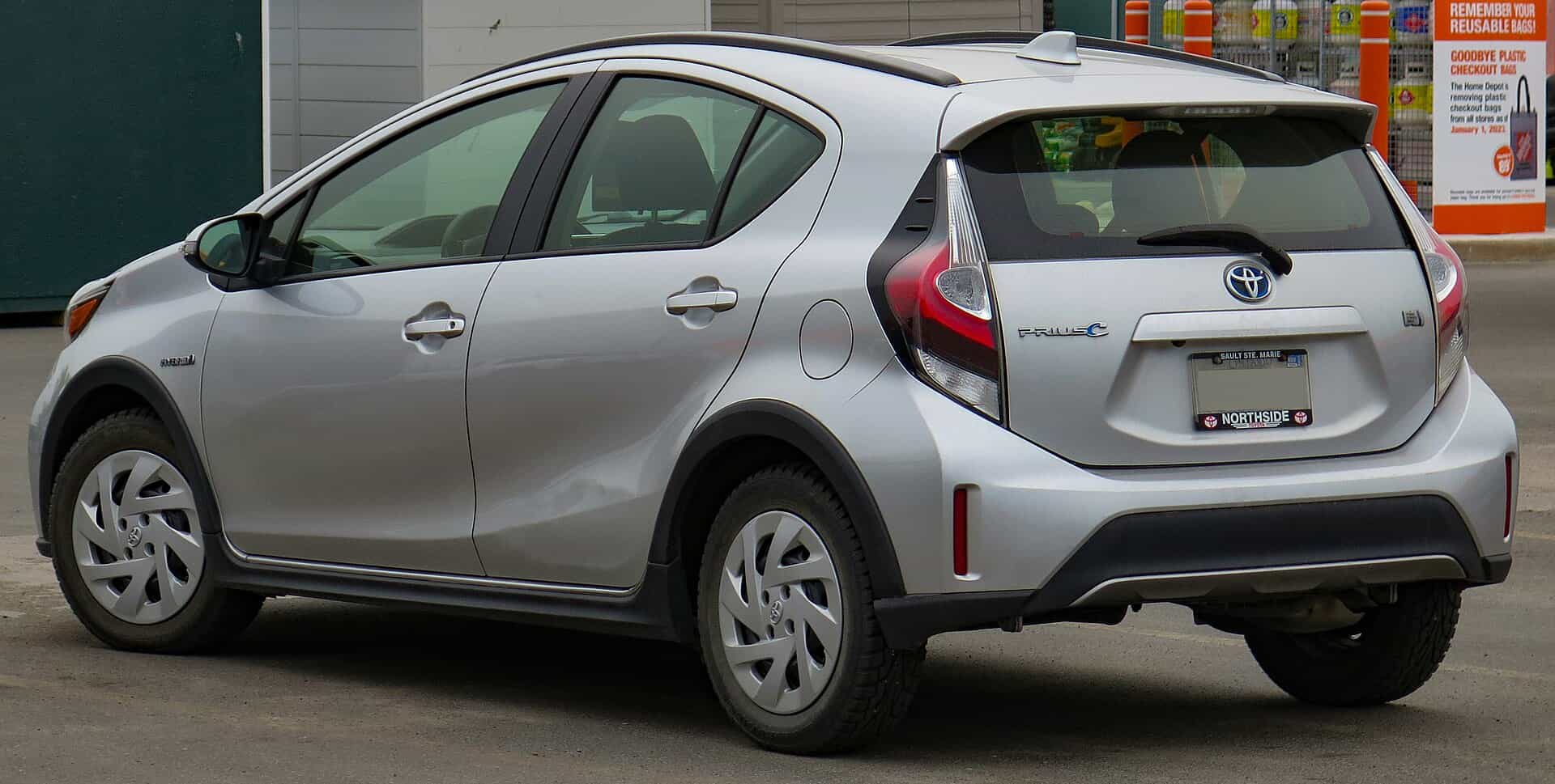 Rent Toyota Prius C 2018 in Dubai - image 1