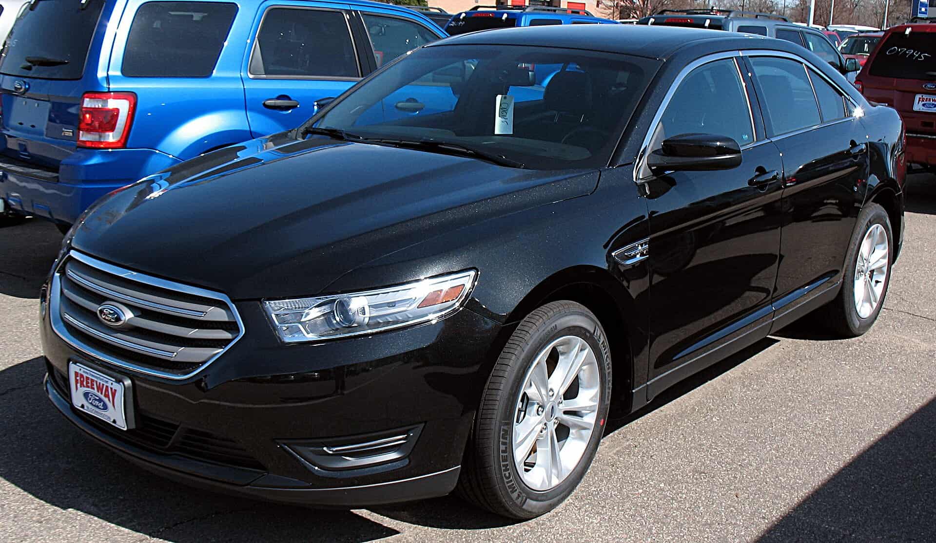 Rent Ford Taurus 2019 in Dubai - image 2