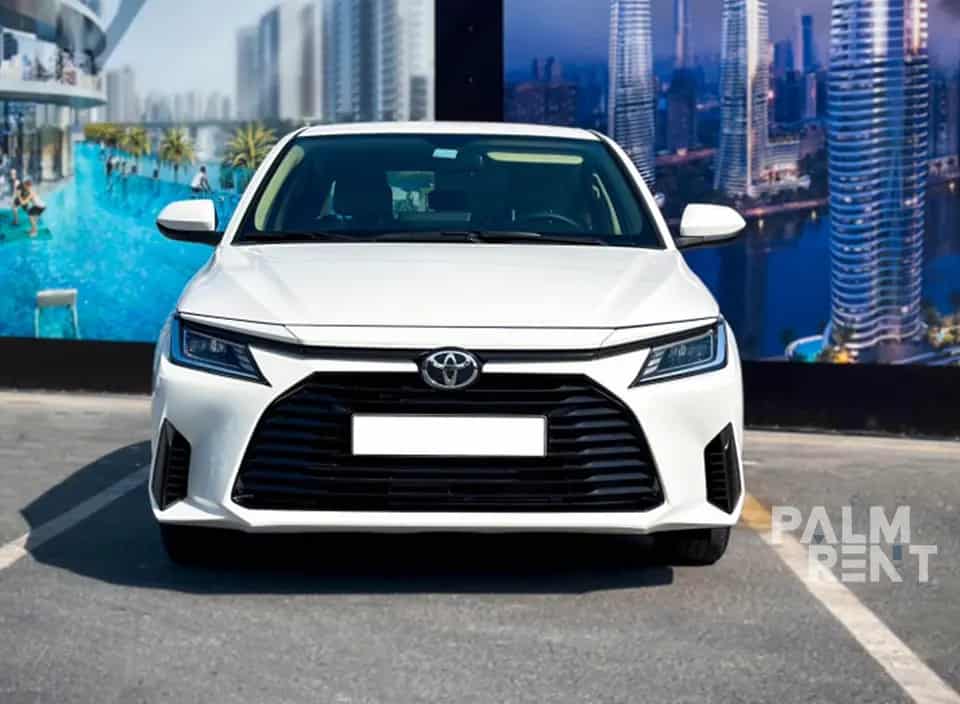 تأجير Toyota Yaris 2024 2024 في دبي - الصورة الرابعة