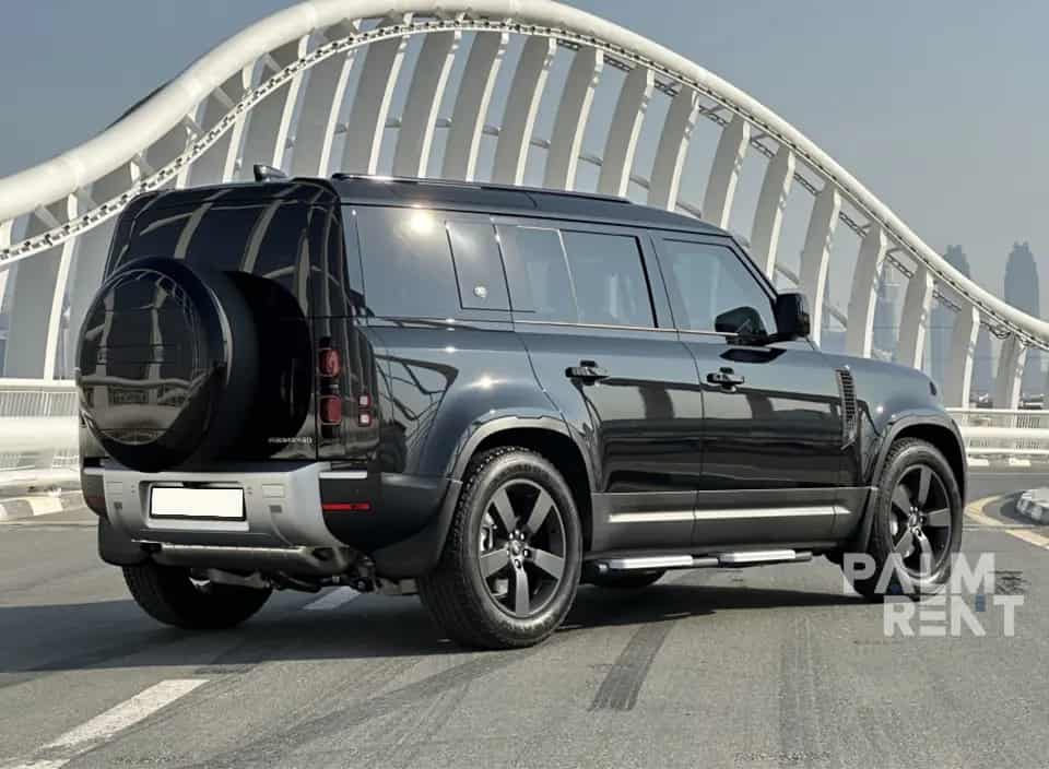 Dubai içinde Land Rover Defender 2024 2024 kiralama - görsel 4