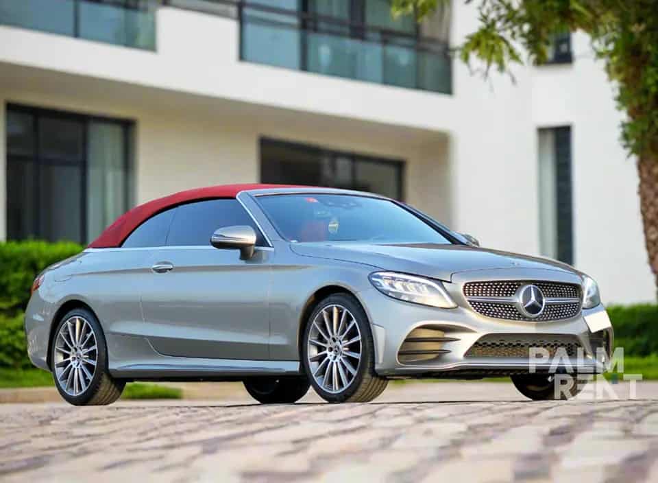 تأجير Mercedes-Benz C300 convertible 2023 2023 في دبي - الصورة الثالثة
