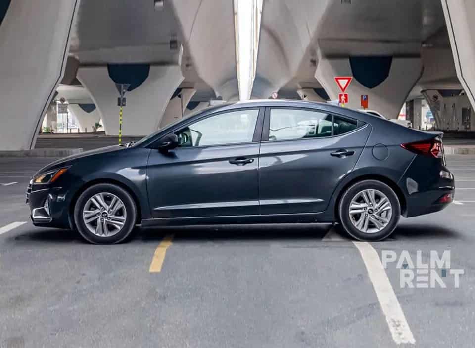 اجاره Hyundai elantra 2022 در دبی - تصویر سوم