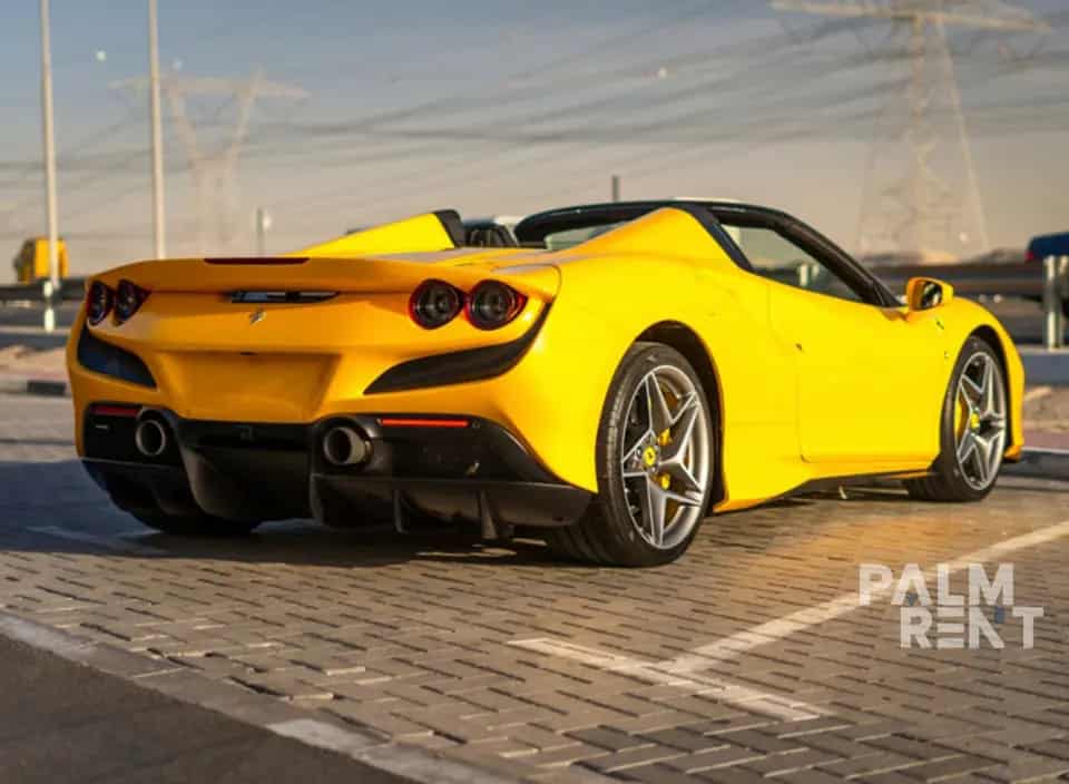 اجاره Ferrari F8 TRIBUTO 2024 در دبی - تصویر سوم