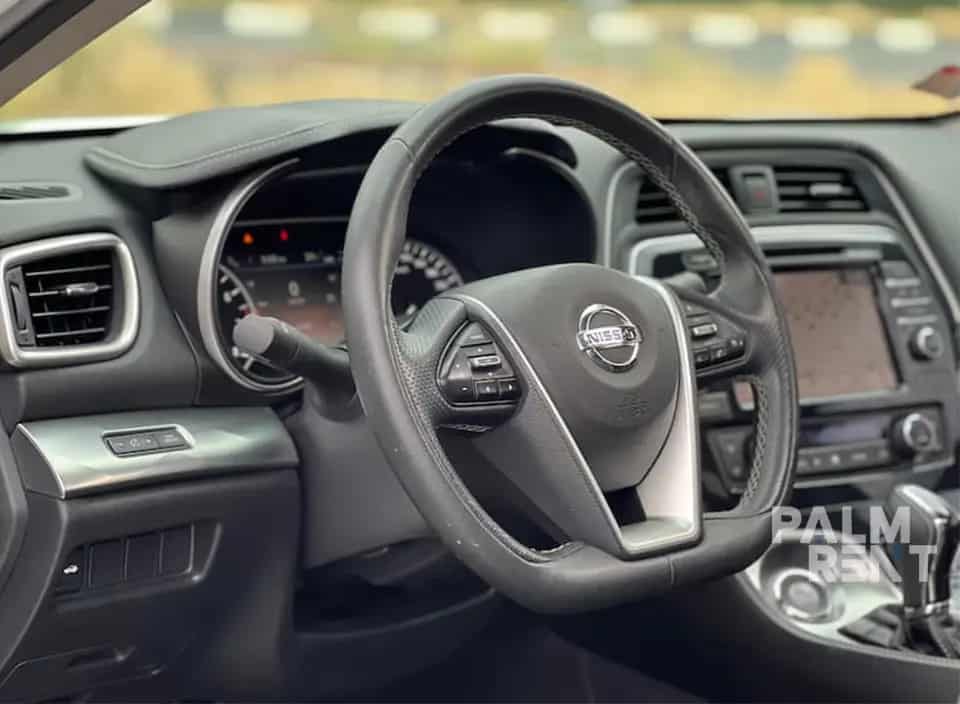 تأجير Nissan SENTRA 2020 2020 في دبي - الصورة الرابعة
