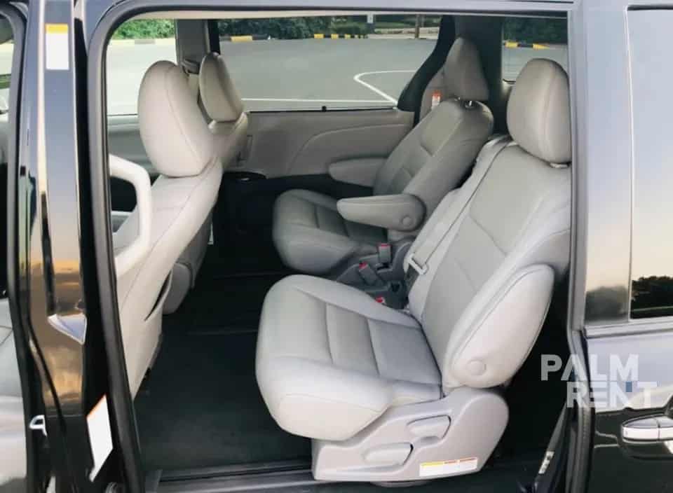 Dubai içinde Toyota SIENNA 2020 2020 kiralama - görsel 4