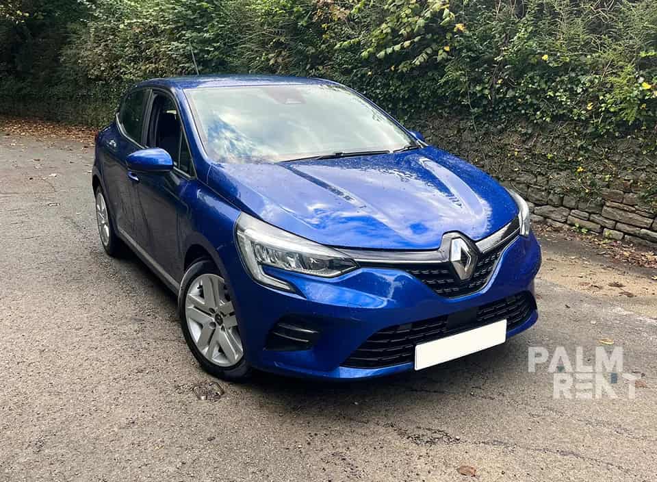 Rent Renault Clio hatchback 2022 2022 in Dubai - image 3