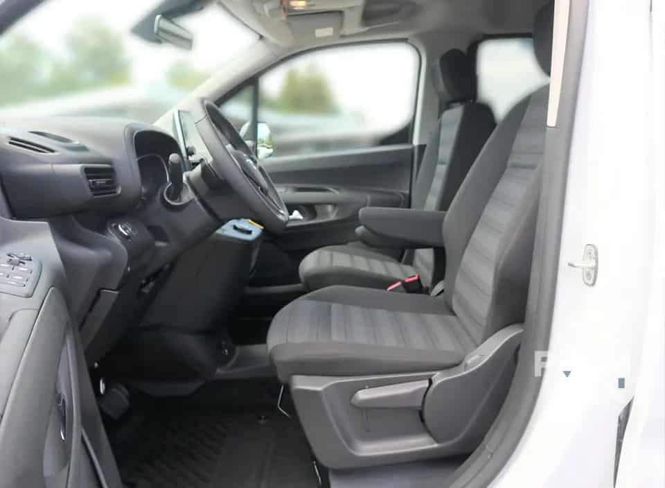 Rent Opel Combo 2023 2023 in Dubai - image 3