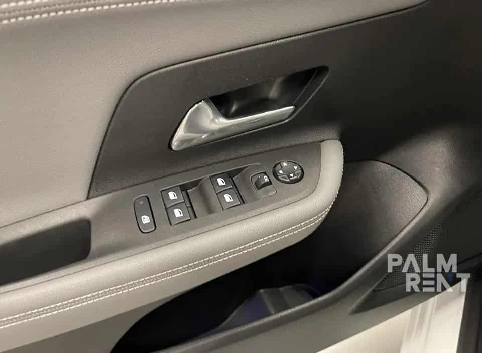 Rent Opel MOKKA 2025 2025 in Dubai - image 4