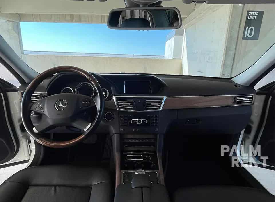 Dubai içinde Mercedes-Benz E350 2012 kiralama - görsel 4
