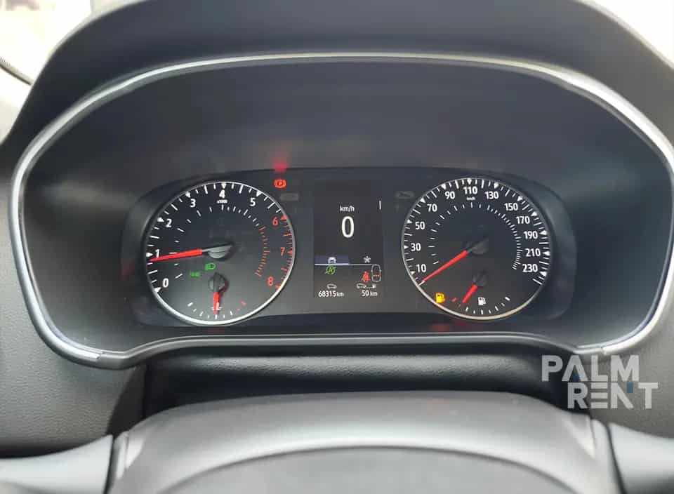 Rent Renault Megane 2022 2022 in Dubai - image 3