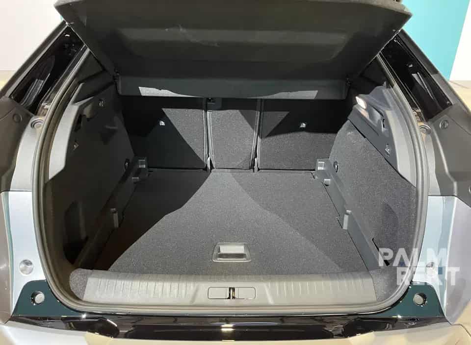 Rent Peugeot 3008 2024 2024 in Dubai - image 3