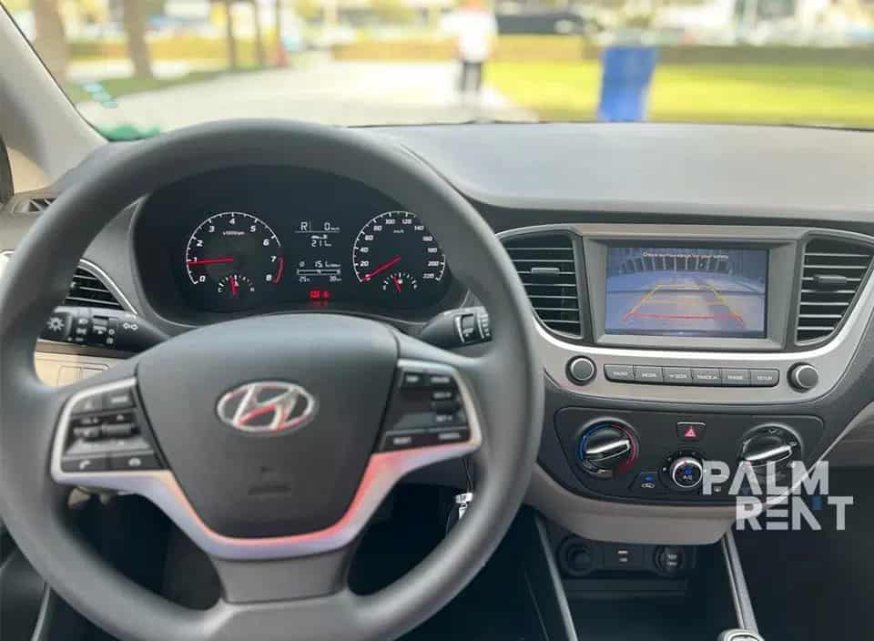 تأجير Hyundai Accent 2024 2024 في دبي - الصورة الثالثة