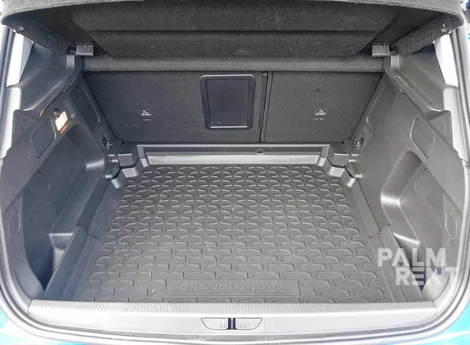 Rent Opel GRANDLAND X 2022 2022 in Dubai - image 4