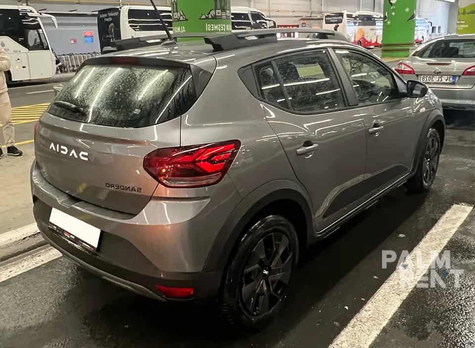 Rent Dacia Stepway 2024 2024 in Dubai - image 4