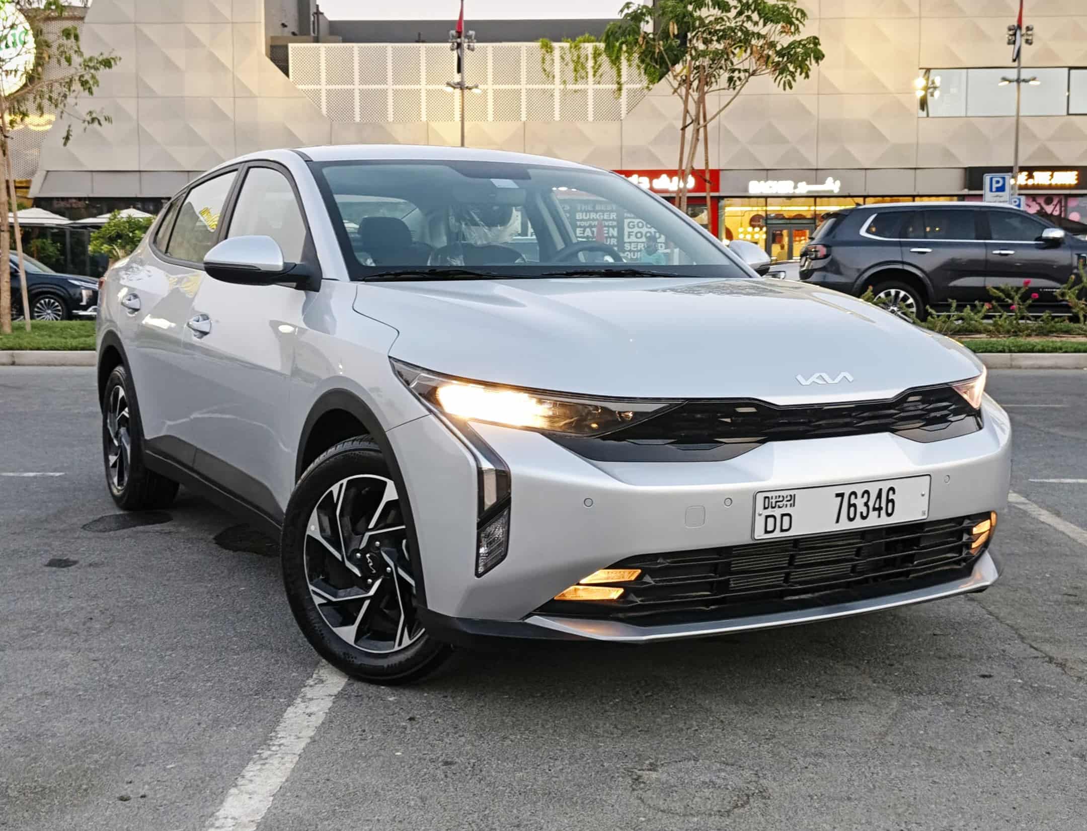تأجير Kia K3 2025 2025 في دبي - الصورة الثانية