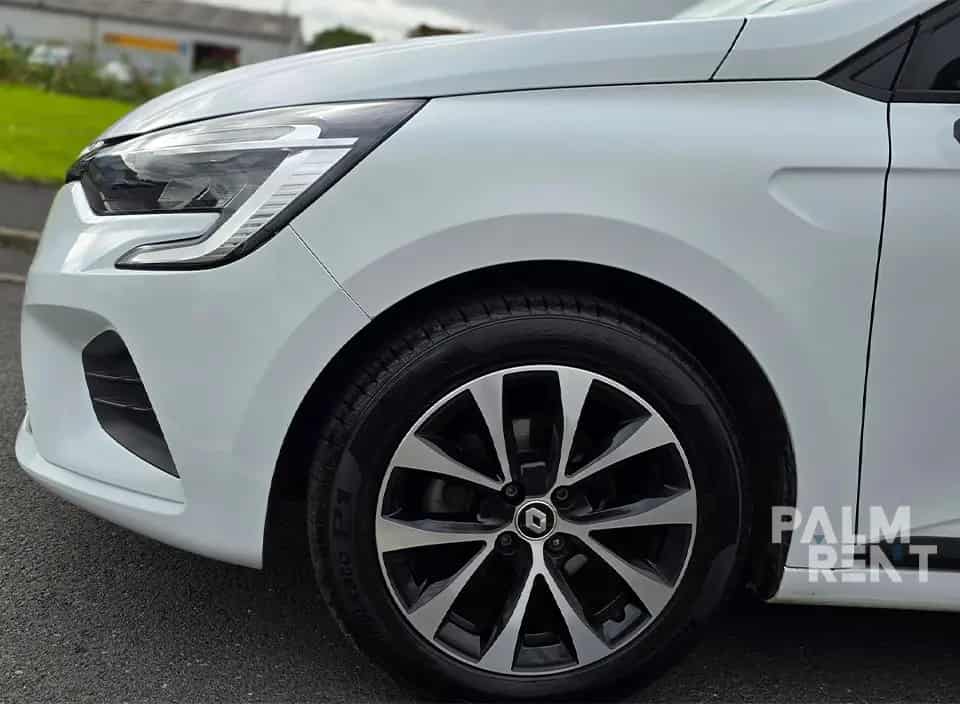 Dubai içinde Renault CLIO 2023 kiralama - görsel 2