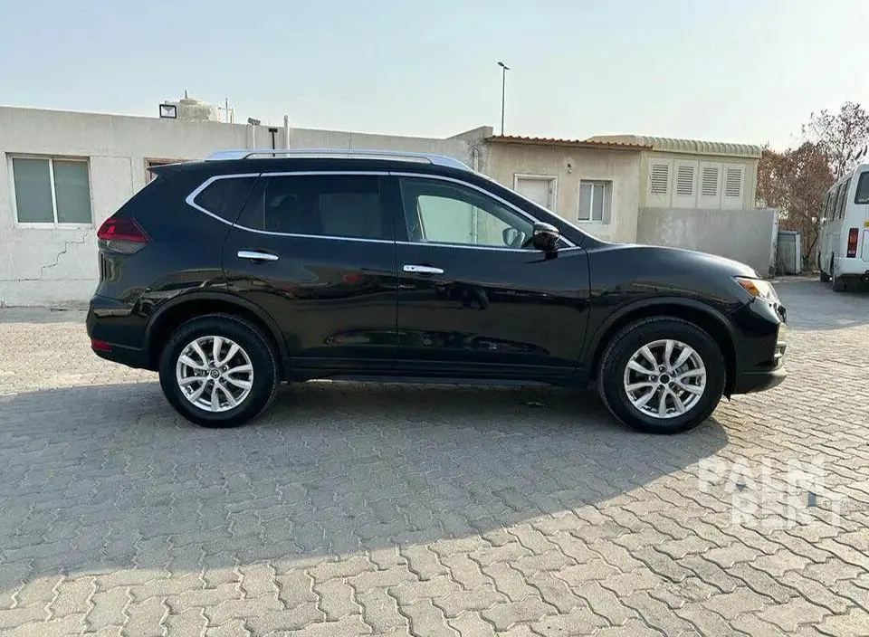 Nissan Nissan 2020