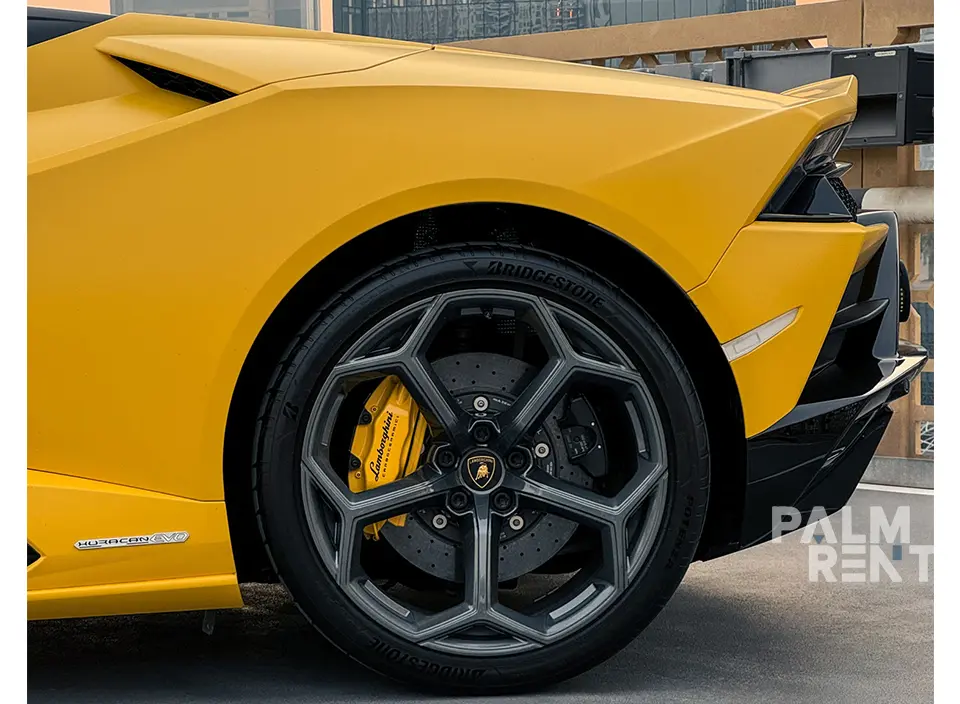 Lamborghini Lamborghini 2023