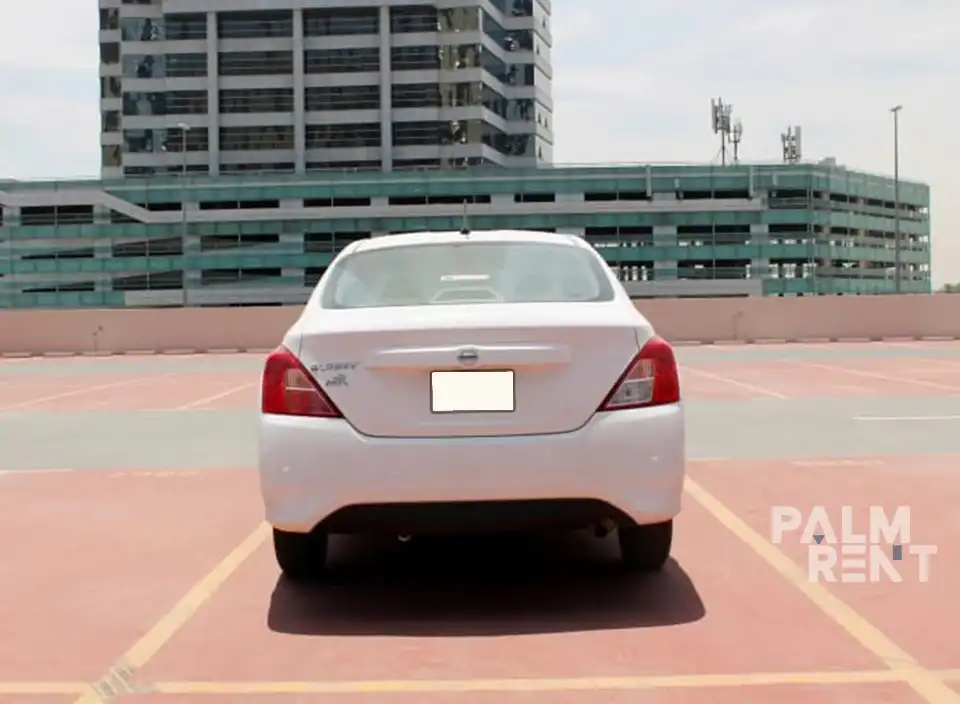 Nissan Nissan 2020
