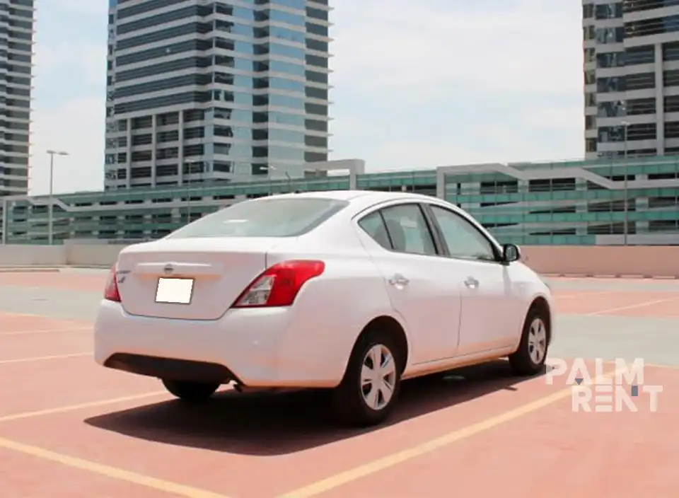 Nissan Nissan 2020