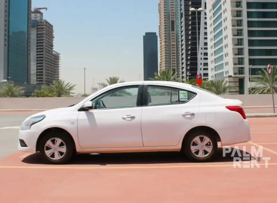 Nissan Nissan 2020