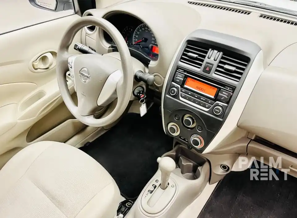 Nissan Nissan 2020