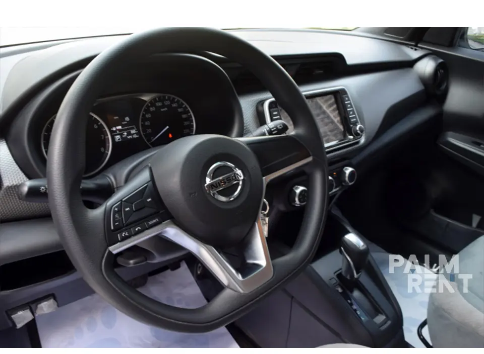 Nissan Nissan 2020