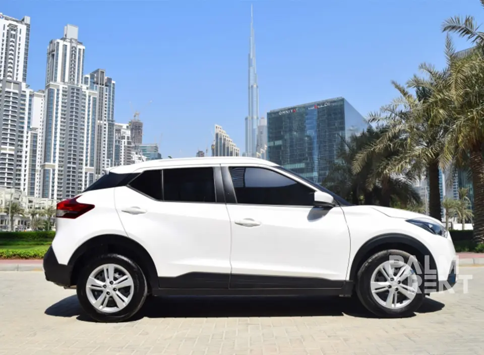 Nissan Nissan 2020