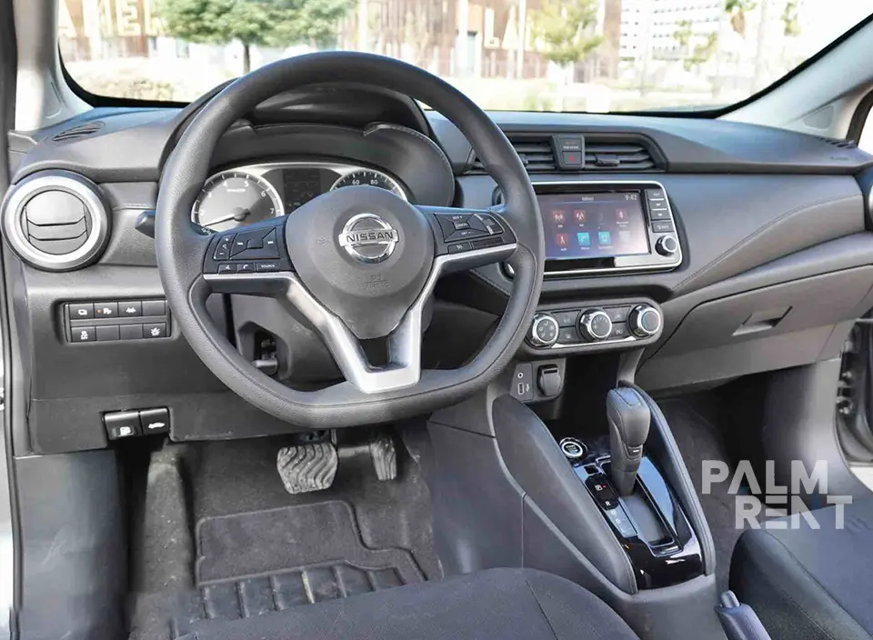 Nissan Nissan 2020