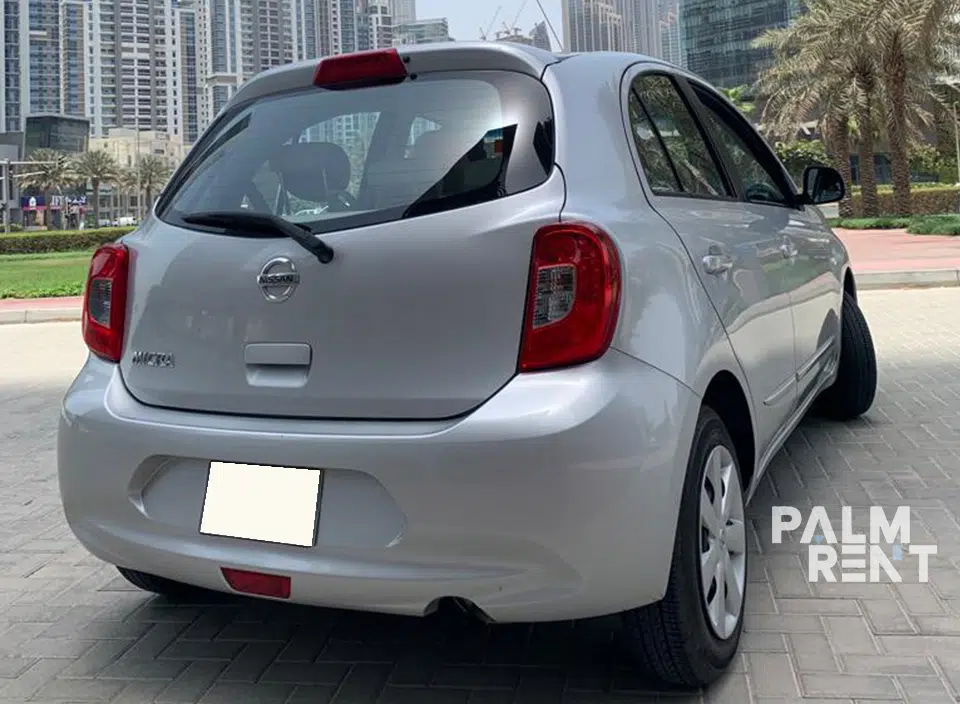 Nissan Nissan 2020
